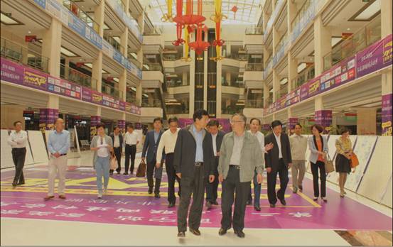 副省長(zhǎng)王黎明一行視察朝陽(yáng)物流園區(qū)，臨空經(jīng)濟(jì)開(kāi)發(fā)區(qū)工作